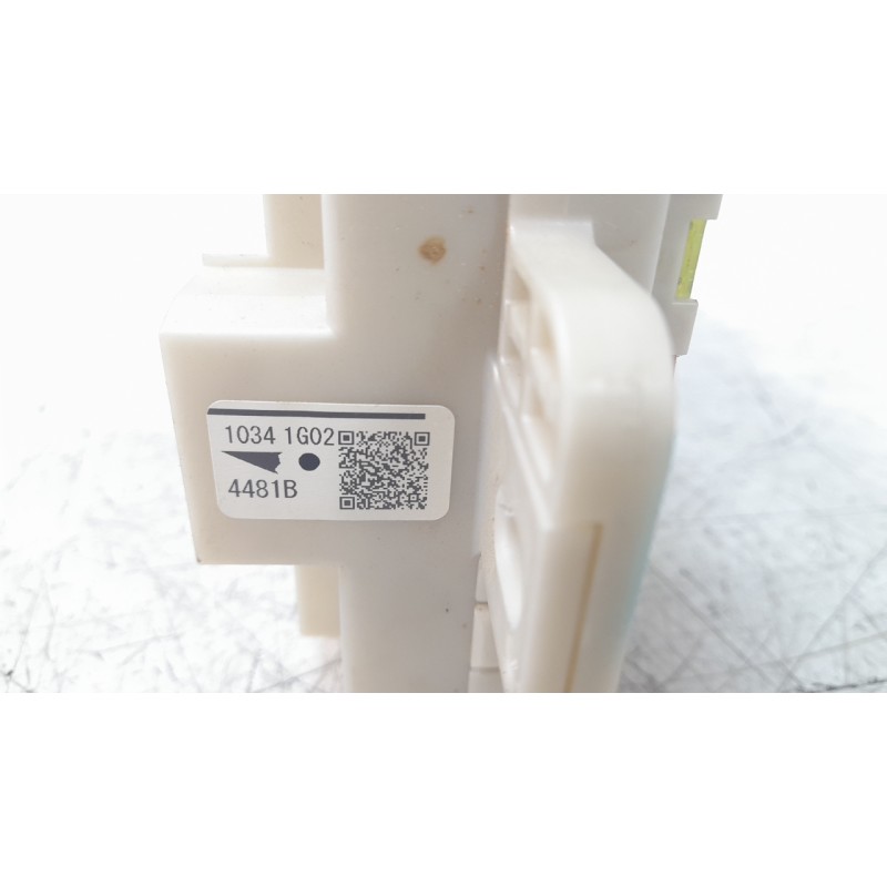 Recambio de caja reles / fusibles para mitsubishi l 200 (kl0/kj0) 2.2 di-d cat referencia OEM IAM 8565A499  