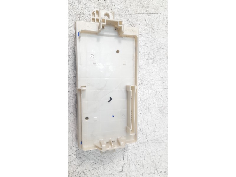 Recambio de caja reles / fusibles para mitsubishi l 200 (kl0/kj0) 2.2 di-d cat referencia OEM IAM 8565A499  