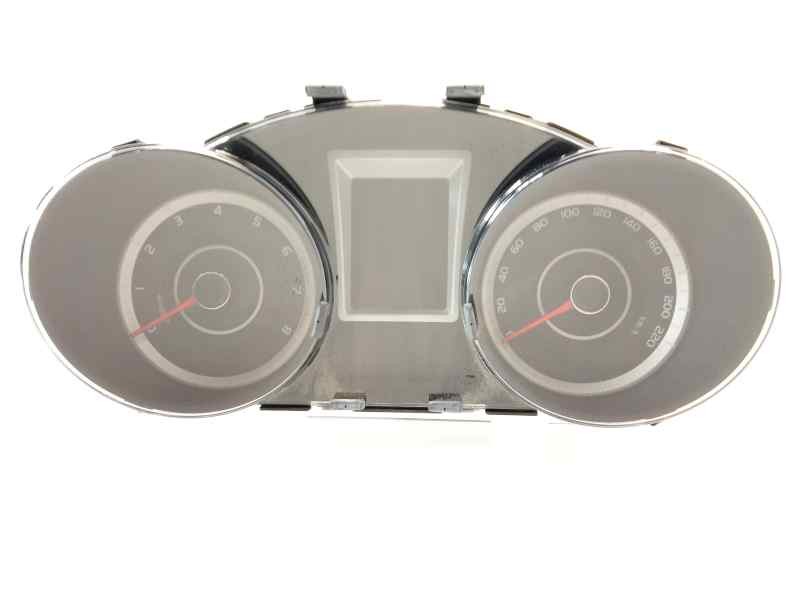 Recambio de cuadro instrumentos para ssangyong tivoli limited 4x2 referencia OEM IAM 8024035750  