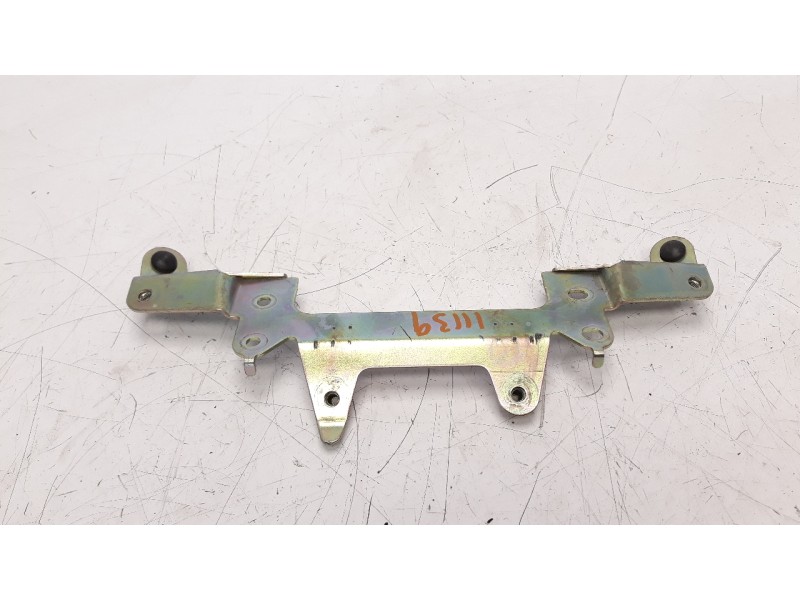 Recambio de moldura para yamaha mt-07 referencia OEM IAM BAT2113100  