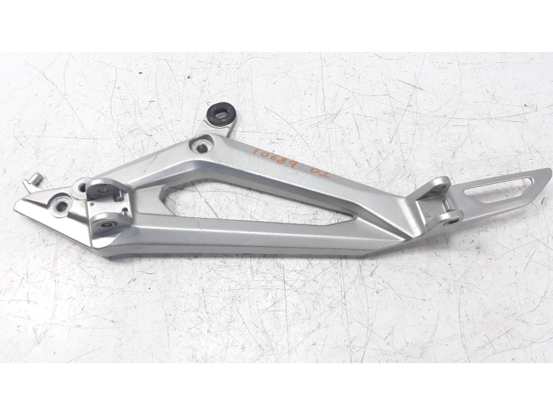 Recambio de estribos laterales para honda nc 750 nc 750 x referencia OEM IAM 50750MKWD00ZA  