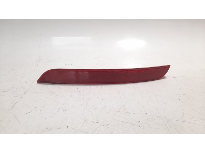 Recambio de piloto trasero derecho paragolpes para ssangyong tivoli 1.6 turbodiesel cat referencia OEM IAM 8390235000  