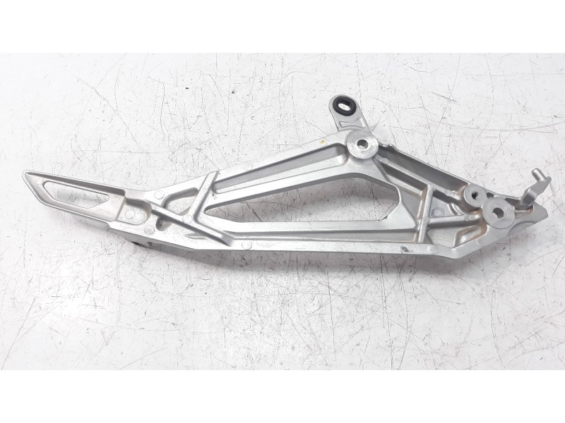 Recambio de estribos laterales para honda nc 750 nc 750 x referencia OEM IAM 50750MKWD00ZA  