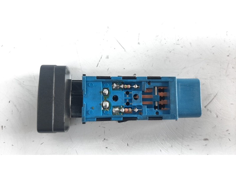 Recambio de interruptor para ssangyong korando 2.2 td cat referencia OEM IAM T5XH  