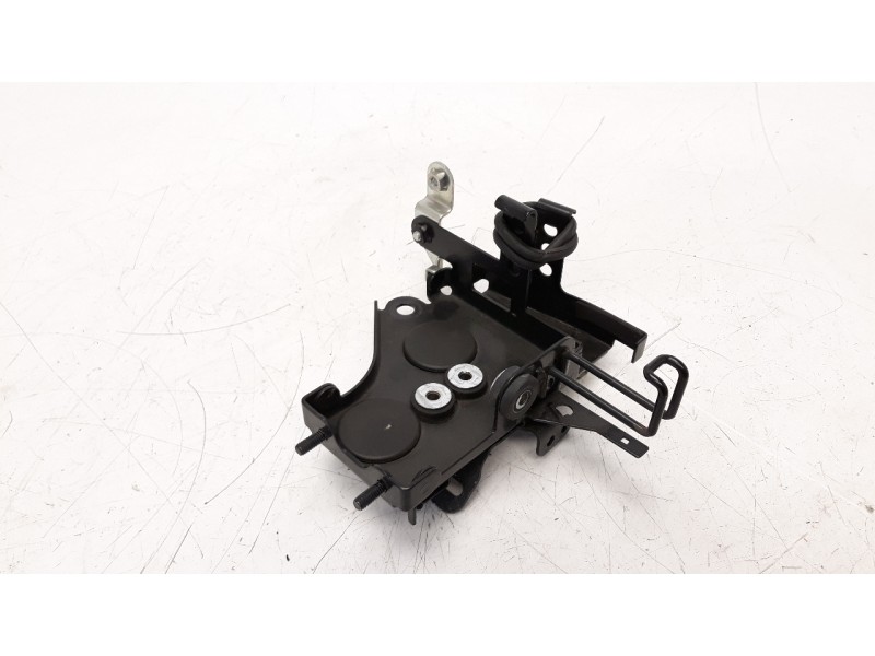 Recambio de moldura para yamaha mt-07 referencia OEM IAM 1WS2115800  