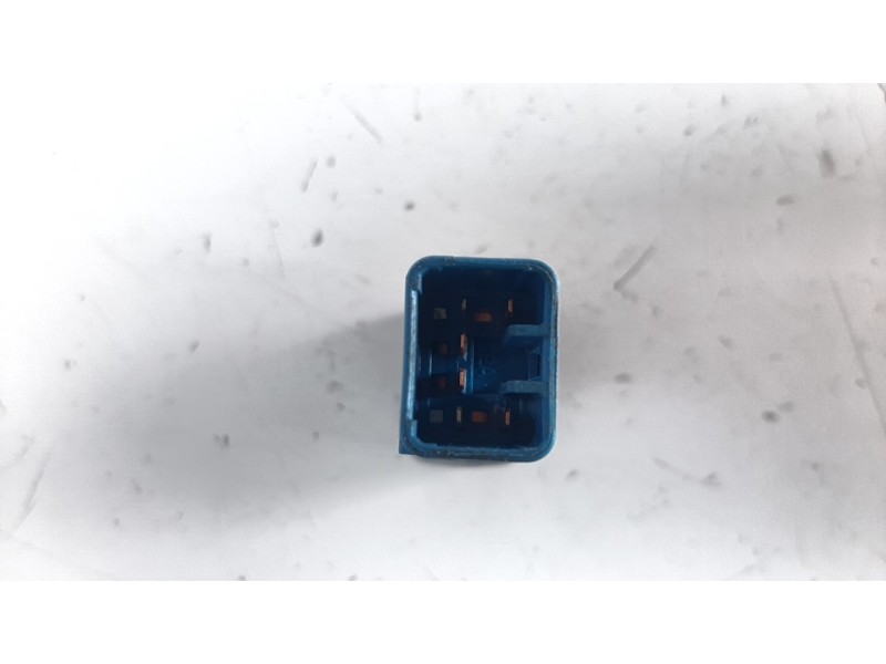 Recambio de interruptor para ssangyong korando 2.2 td cat referencia OEM IAM T5XH  