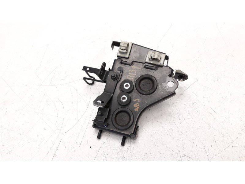 Recambio de moldura para yamaha mt-07 referencia OEM IAM 1WS2115800  