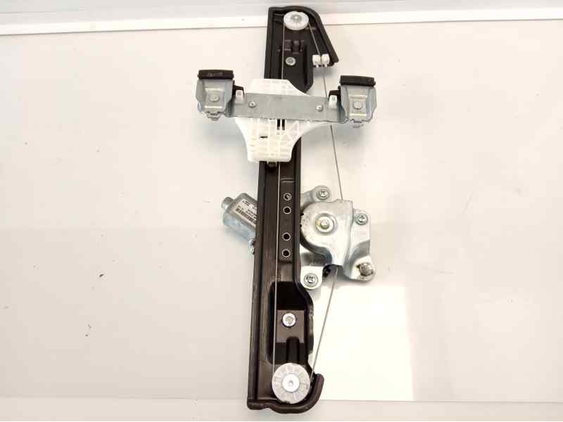 Recambio de elevalunas trasero derecho para ssangyong tivoli limited 4x2 referencia OEM IAM 98840X1010  