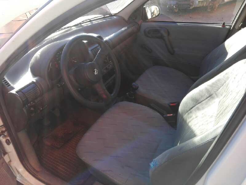 opel corsa b del año 1995