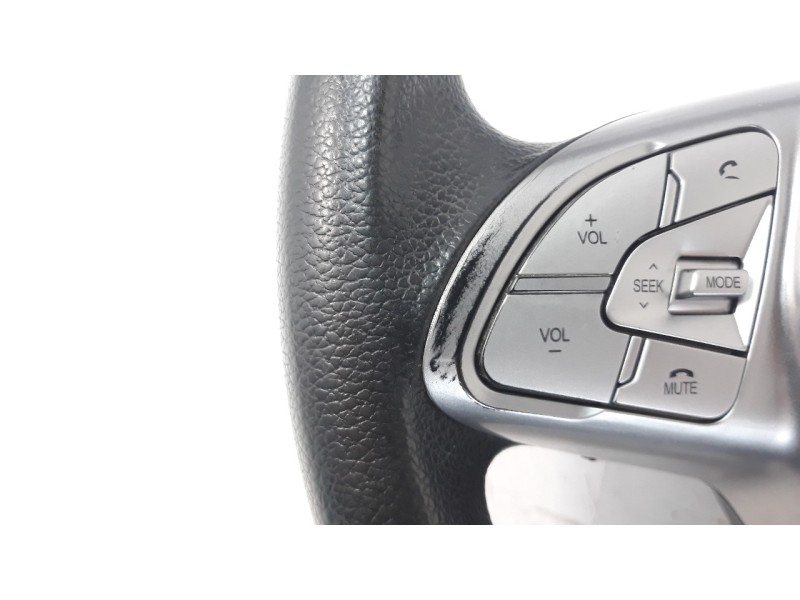 Recambio de volante para ssangyong tivoli 1.6 turbodiesel cat referencia OEM IAM 4611035001LBH  