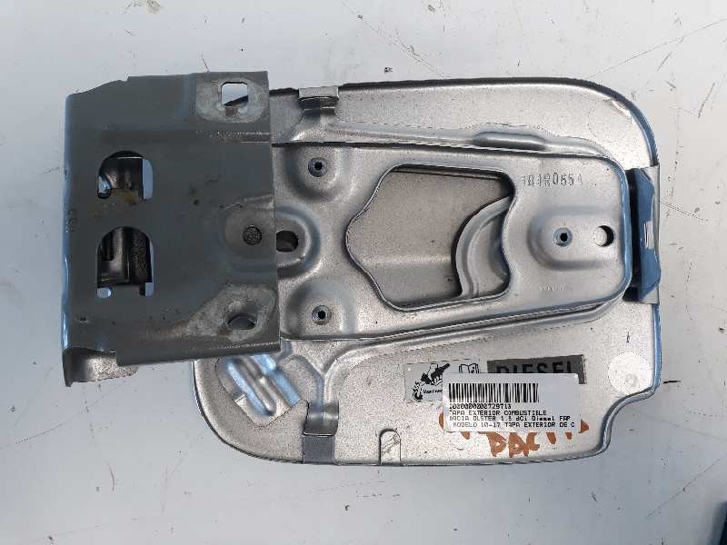 Recambio de tapa exterior combustible para dacia duster 1.5 dci diesel fap cat referencia OEM IAM 821017139R  
