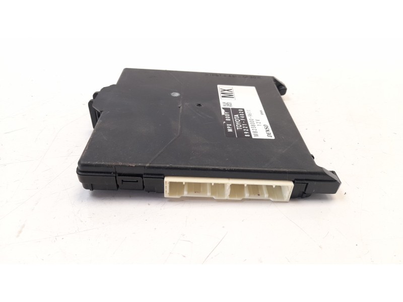 Recambio de modulo electronico para toyota c-hr referencia OEM IAM 89221F4020  