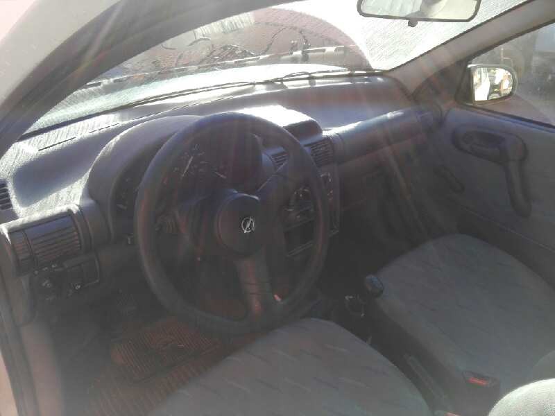 opel corsa b del año 1995