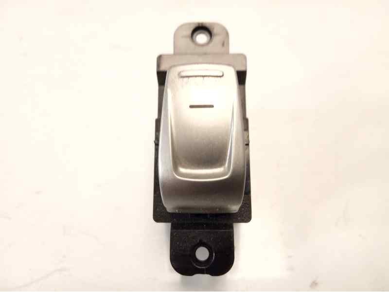 Recambio de mando elevalunas trasero izquierdo para ssangyong tivoli limited 4x2 referencia OEM IAM 8585035000  