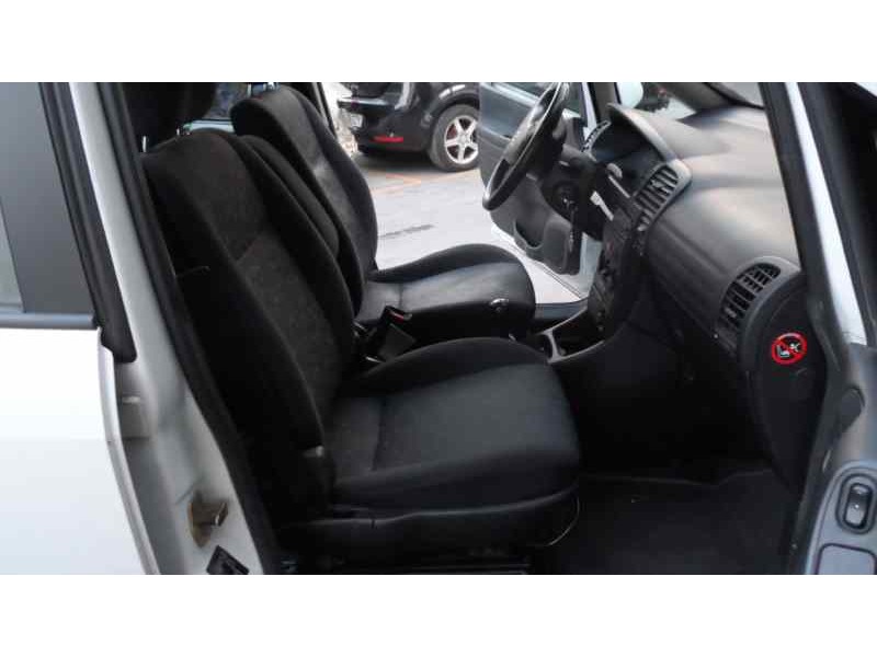 opel zafira a del año 2001