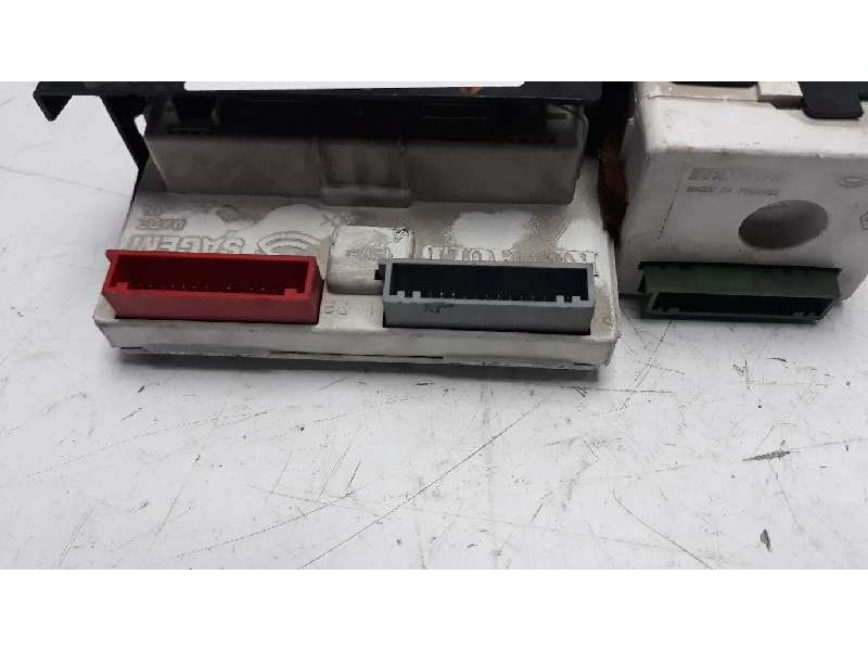 Recambio de pantalla multifuncion para renault laguna ii (bg0) authentique referencia OEM IAM P8200002604A  