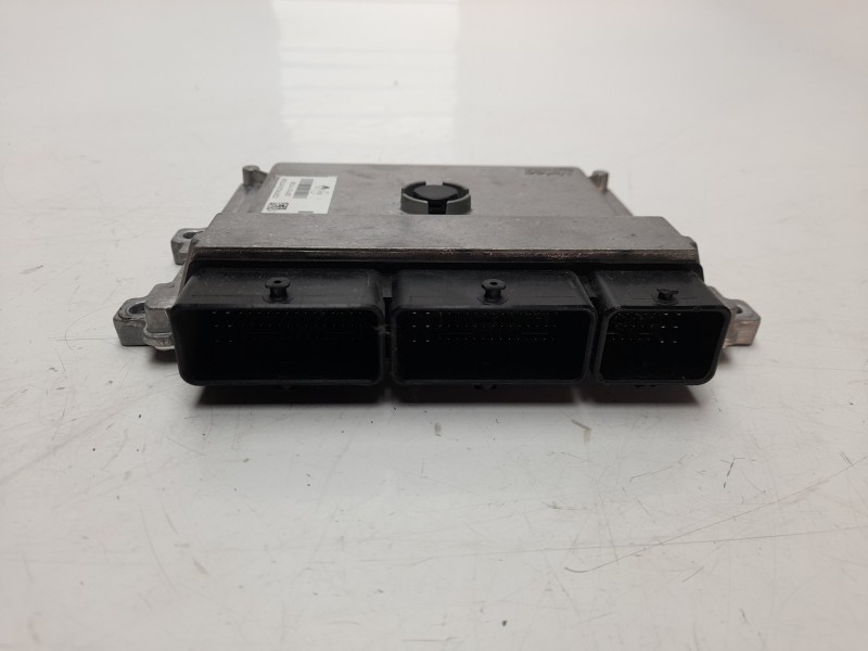 Recambio de centralita motor uce para renault clio iv technofeel referencia OEM IAM 237107175R 237105499R V29072784A