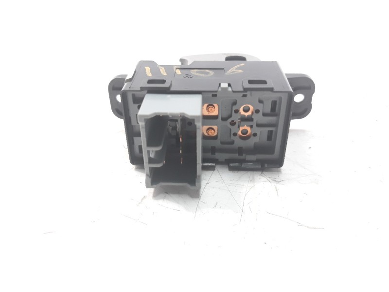 Recambio de mando elevalunas trasero izquierdo para ssangyong tivoli 1.6 turbodiesel cat referencia OEM IAM 8585035000  