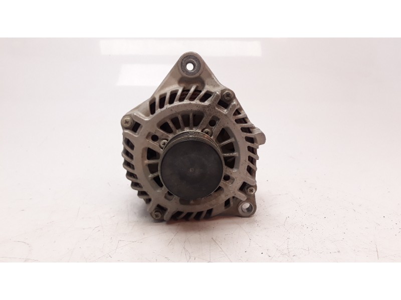 Recambio de alternador para nissan np300 pick-up (d23) 2.3 dci diesel cat referencia OEM IAM 231004KJ0B ALF250453 