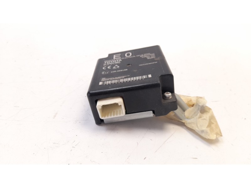 Recambio de modulo electronico para toyota c-hr referencia OEM IAM 897B0F4010  