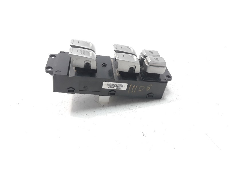 Recambio de mando elevalunas delantero izquierdo para ssangyong tivoli 1.6 turbodiesel cat referencia OEM IAM 8581135000  