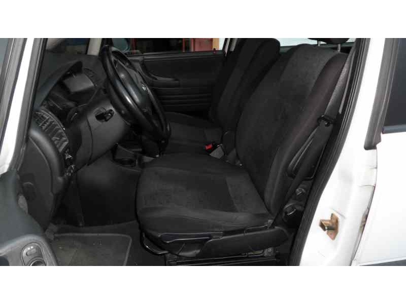 opel zafira a del año 2001