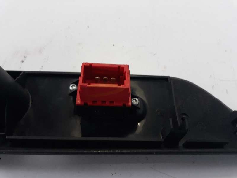 Recambio de mando elevalunas delantero derecho para renault laguna (b56) 1.9 dti referencia OEM IAM 7701707065  