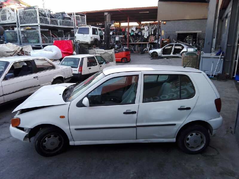 volkswagen polo berlina (6n1) del año 1996
