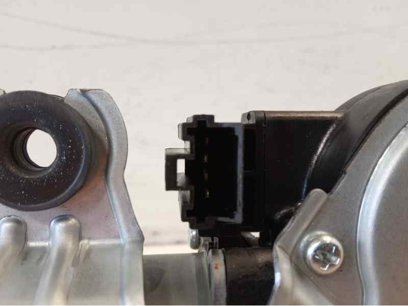 Recambio de motor limpia trasero para ssangyong tivoli limited 4x2 referencia OEM IAM K8611035000  