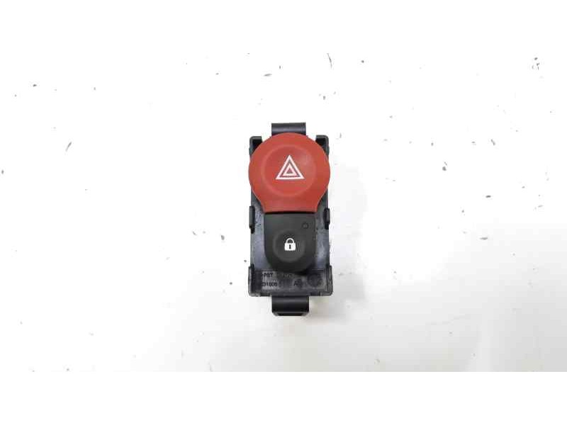 Recambio de warning para renault kangoo furgón professional referencia OEM IAM E31606 IEF320017HQ 