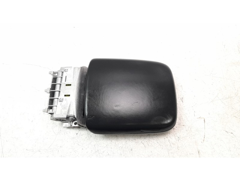 Recambio de apoyabrazos central para audi q7 4mg referencia OEM IAM 4M8864207S  