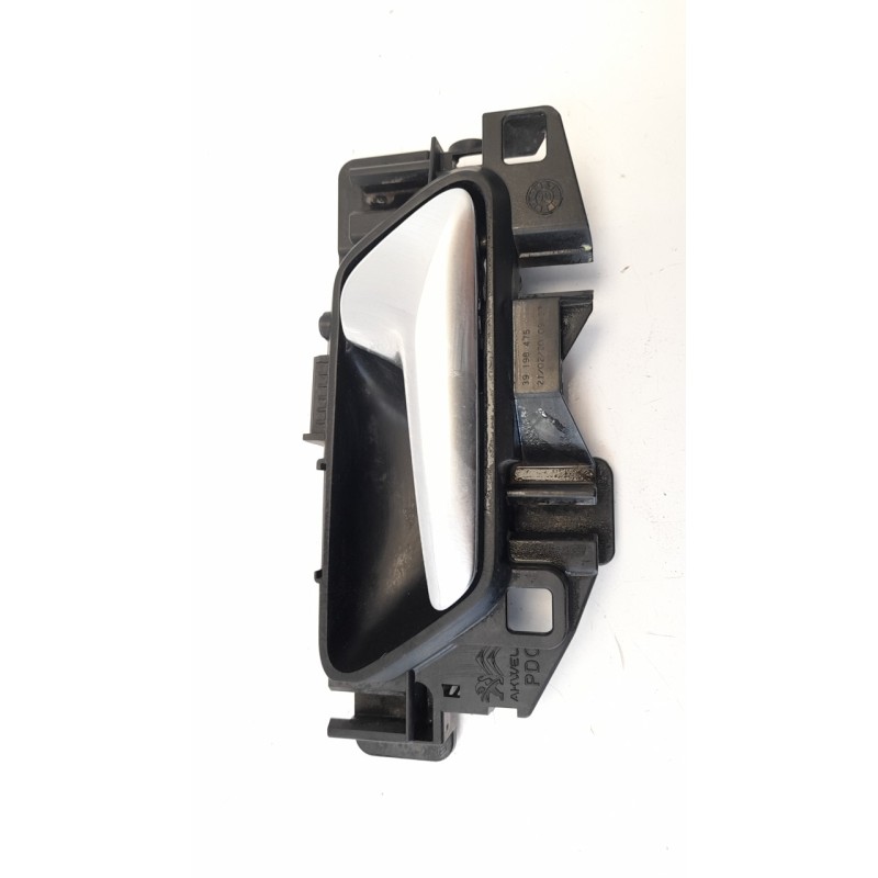 Recambio de maneta interior delantera derecha para opel corsa f 1.2 referencia OEM IAM 39198475  