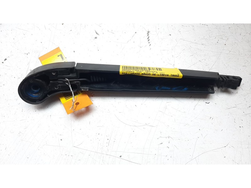 Recambio de brazo limpia trasero para hyundai i30 (gd) 1.4 cat referencia OEM IAM 98811A5000  