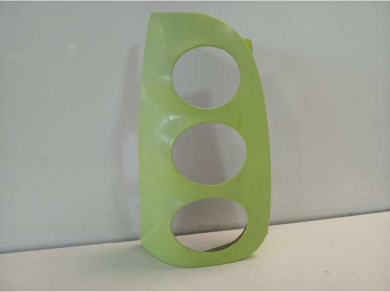 Recambio de molduras traseras para smart coupe cdi pulse referencia OEM IAM 253041L  