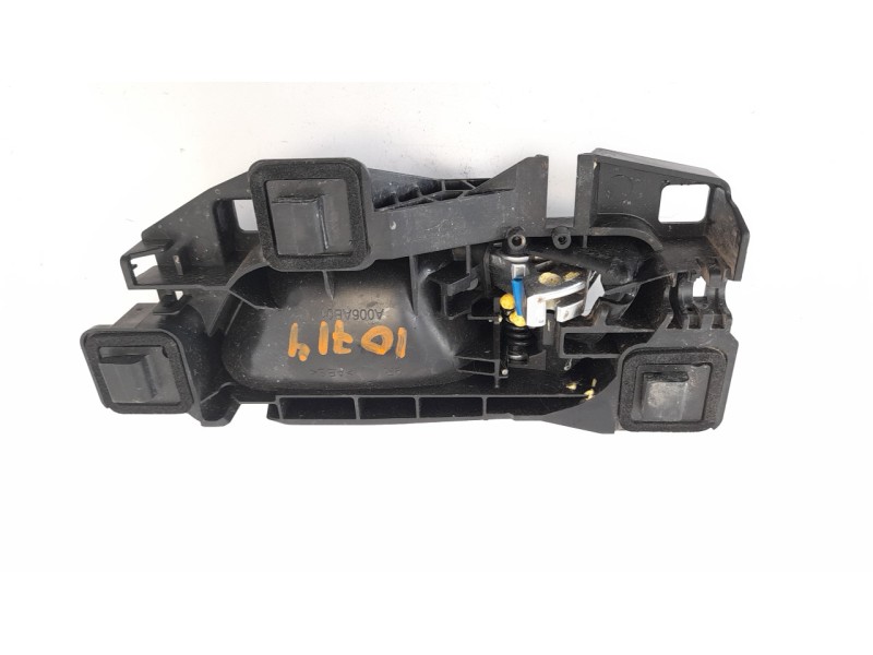 Recambio de maneta interior delantera derecha para opel corsa f 1.2 referencia OEM IAM 39198475  