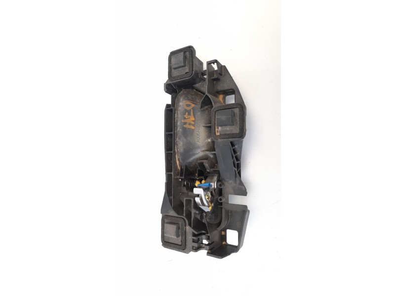 Recambio de maneta interior trasera derecha para opel corsa f 1.2 referencia OEM IAM 39198475  