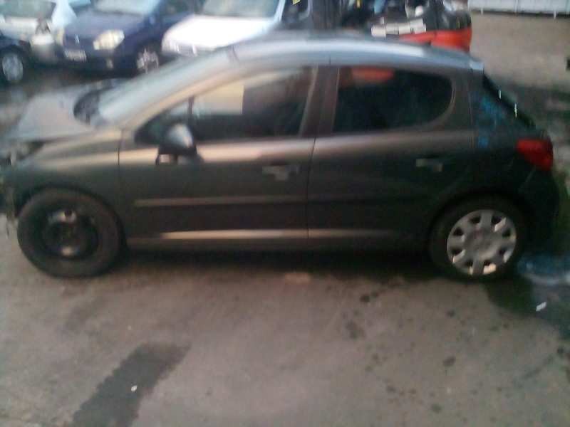 peugeot 207 del año 2006