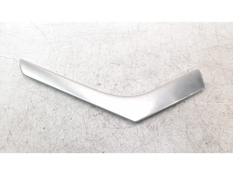 Recambio de moldura para land rover evoque 2.2 sd4 cat referencia OEM IAM BJ32044E06AB  