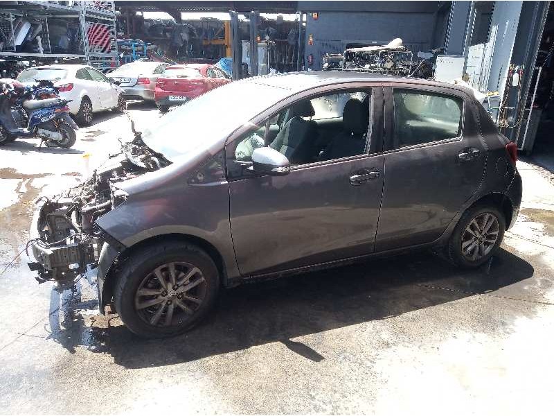 toyota yaris del año 2016