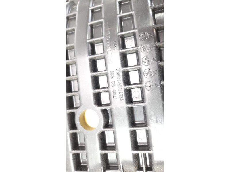 Recambio de asiento para honda cb 125 f referencia OEM IAM 77100K98E20ZA  