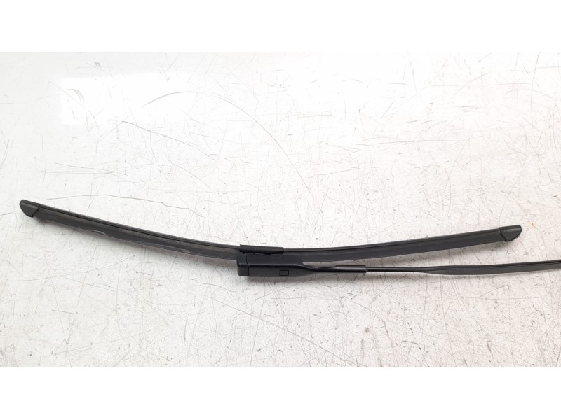 Recambio de brazo limpia delantero derecho para audi q7 4mg referencia OEM IAM 4M19554081P9  
