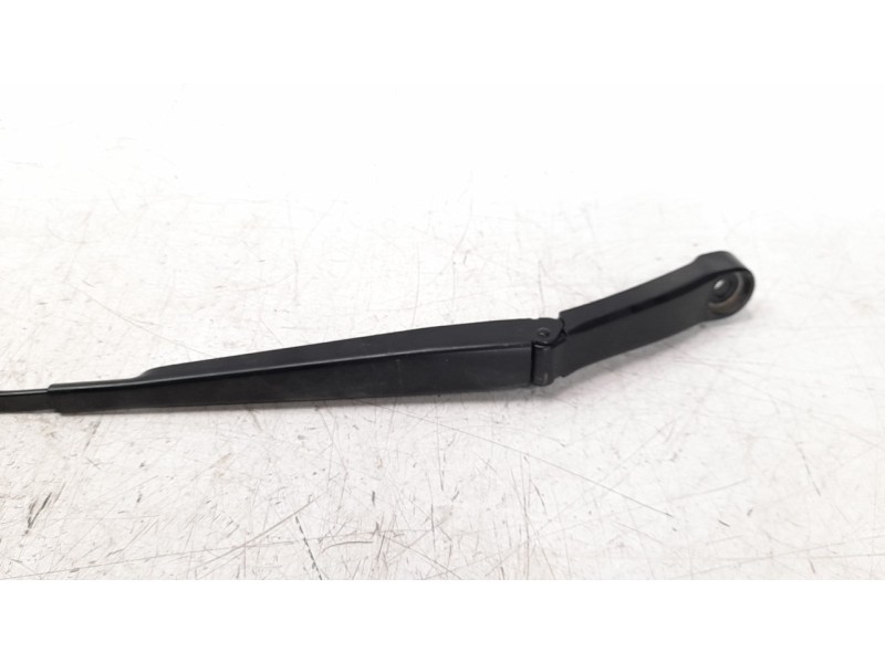 Recambio de brazo limpia delantero derecho para audi q7 4mg referencia OEM IAM 4M19554081P9  