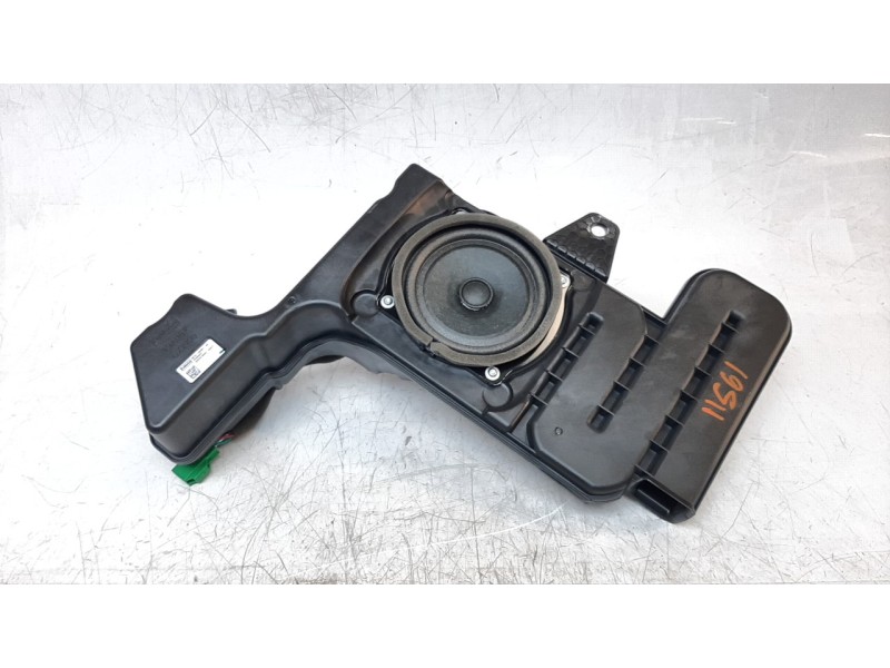 Recambio de subwoofer para ford ecosport (cr6) 1.0 ecoboost cat referencia OEM IAM GN1519A067AB  