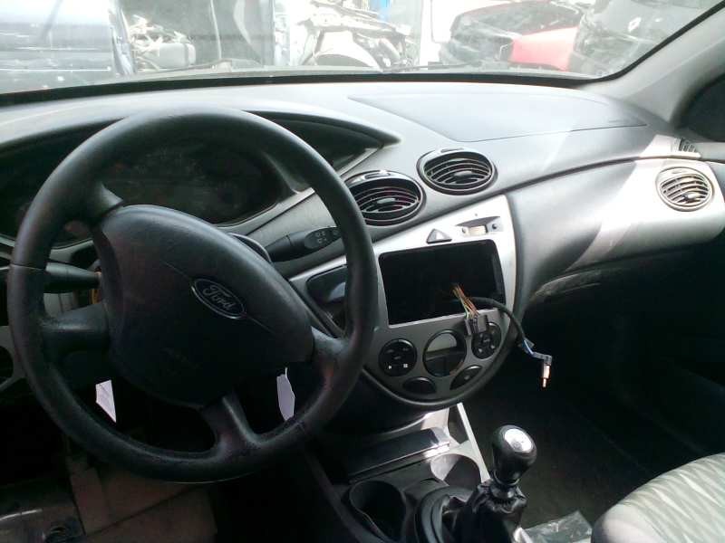 ford focus berlina (cak) del año 2003