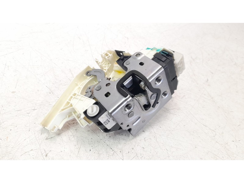 Recambio de cerradura puerta trasera derecha para jeep renegade 1.6 m-jet cat referencia OEM IAM 52082561  