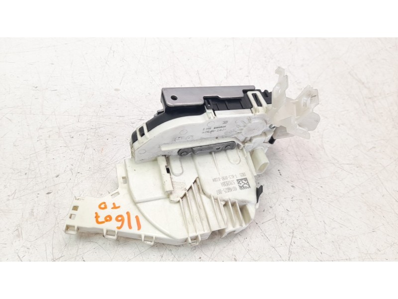 Recambio de cerradura puerta trasera derecha para jeep renegade 1.6 m-jet cat referencia OEM IAM 52082561  