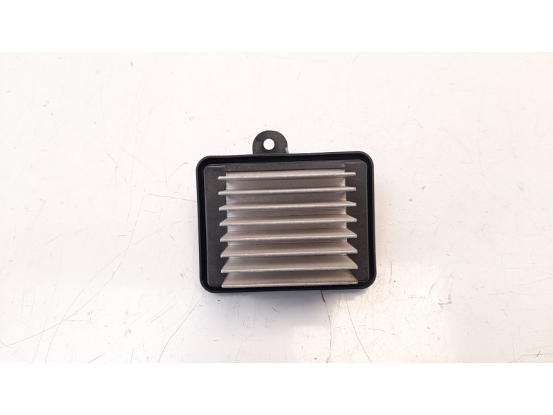 Recambio de resistencia calefaccion para opel corsa f 1.2 referencia OEM IAM 7015011004  