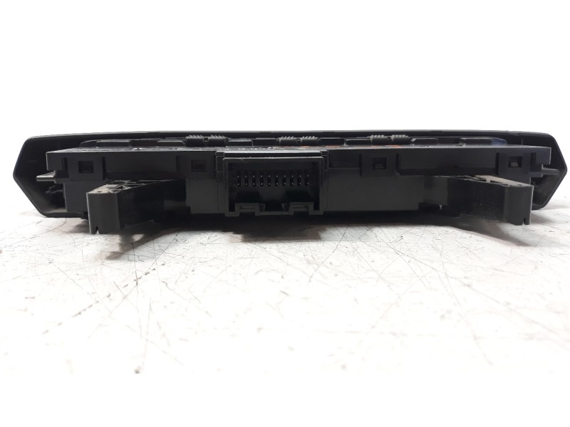 Recambio de warning para audi a1 sportback (gba) 1.0 tfsi referencia OEM IAM 82A925301AE  