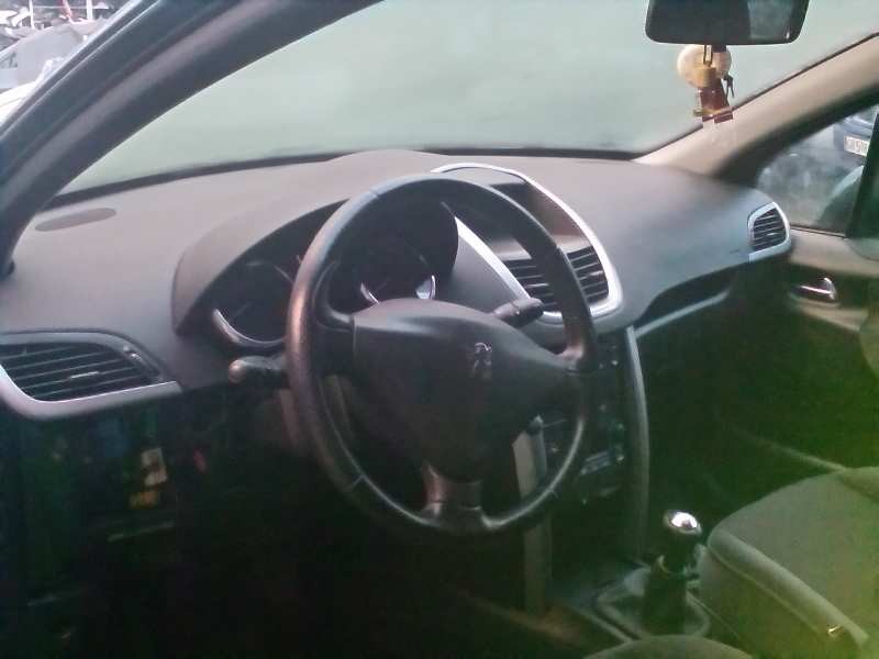 peugeot 207 del año 2006