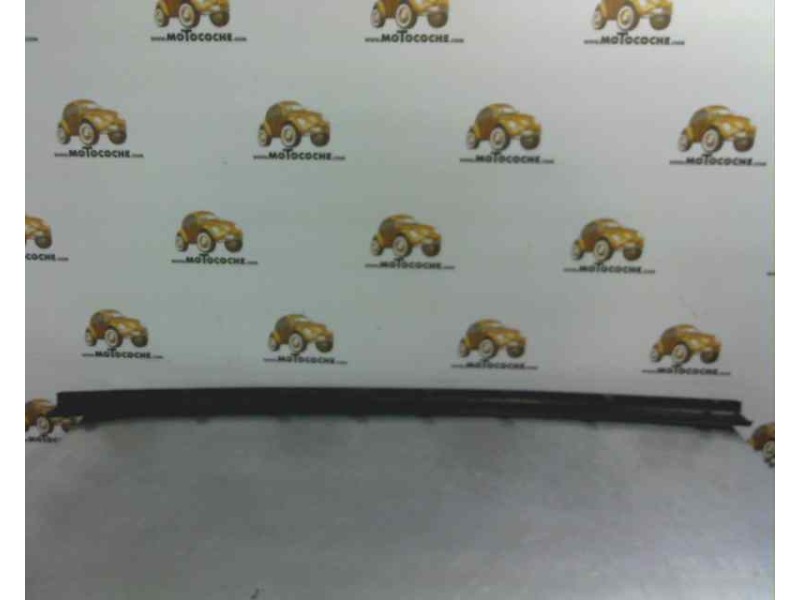 Recambio de molduras traseras para ford focus berlina (cap) referencia OEM IAM 1356654 107103615 FD4241275